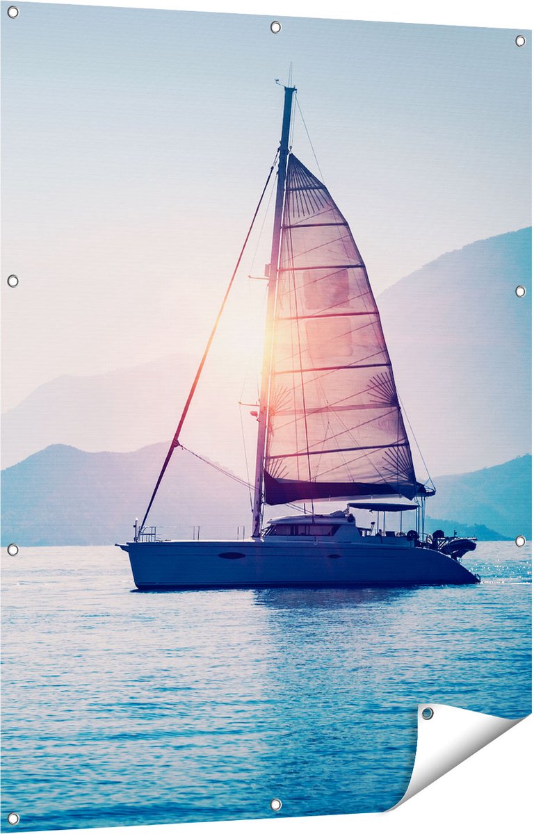 Gards Tuinposter Zeilboot bij Zonsondergang - 90x120 cm - Tuindoek - Tuindecoratie - Wanddecoratie buiten - Tuinschilderij Multikleur