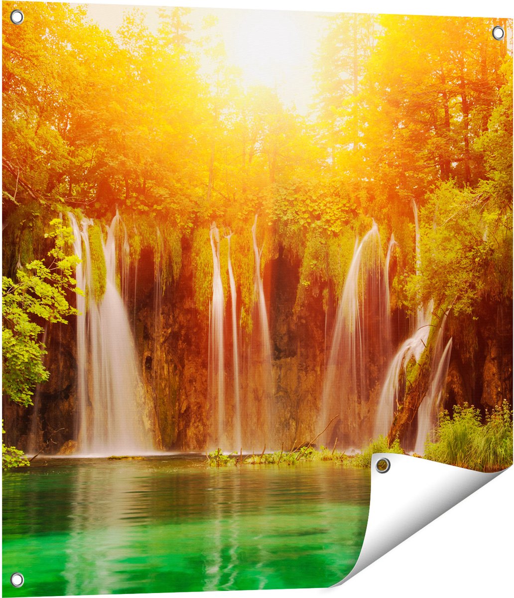 Gards Tuinposter Watervallen bij het Groene Meer met Zon - 70x70 cm - Tuindoek - Tuindecoratie - Wanddecoratie buiten - Tuinschilderij Multikleur