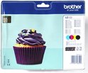 Brother LC123 inktcartridges: cyaan, magenta, geel en zwart. De verpakking toont een cupcake met paarse botercrème en gekleurde hagelslag.