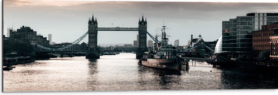 Dibond - Tower Bridge met Zonsondergang in Londen, Engeland - 90x30 cm Foto op Aluminium (Wanddecoratie van metaal)