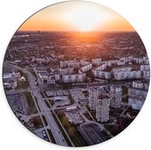 Dibond Muurcirkel - Bovenaanzicht van Stad met Zonsondergang - 70x70 cm Foto op Aluminium Muurcirkel (met ophangsysteem)