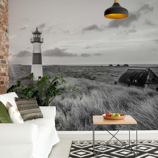 Fotobehang Black And White Coastal Dunes Lighthouse | VEL - 152.5cm x 104cm | 130gr/m2 Vlies