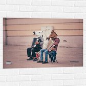 Muursticker - Twee Personen met Paarden Maskers Spelend op Accordeon - 90x60 cm Foto op Muursticker