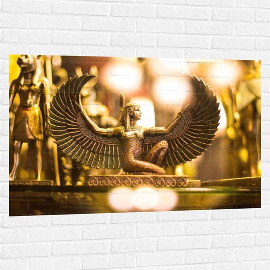 Muursticker - Gouden Egyptisch Isis Beeldje - 120x80 cm Foto op Muursticker