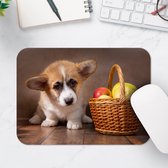 Muismat - Corgi Puppy langs Mandje gevuld met Appels - 25x18 cm - 2 mm Dik - Muismat van Vinyl