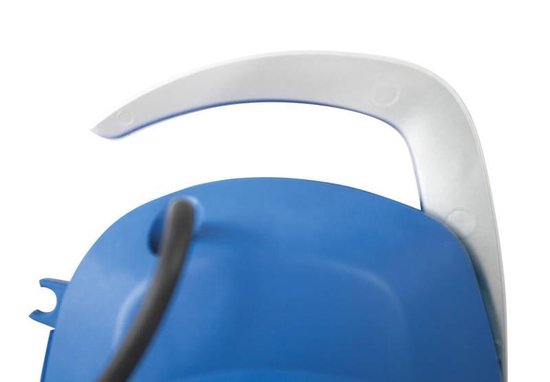 Gedetailleerd beeld van het blauwe handvat van de Tallas D-DW 400 pomp.
