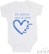 100% katoenen Romper "De liefste opa & oma met de namen van 3 kleinkinderen" Jongens Katoen Wit/blauw Maat 62/68