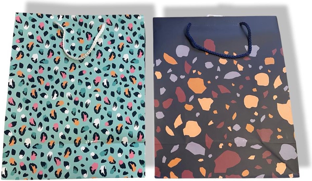 4 Luxe Cadeauverpakkingen Pasen - 28x19,5x9,5cm - A4 formaat - Cadeautasjes