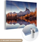 Glasschilderij Natuur - Schilderij glas - Bergen - Herfst - Meer - Landschap - Foto op glas - Kamerdecoratie - 60x40 cm - Woonkamer - Wanddecoratie glas