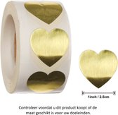 Rol met 500 Goudkleurige Hartjes stickers - 2.5 cm diameter - Heart - Hearts - Love - Liefde - Valentijnsdag - Cupido - Decoratie - Versiering - Verjaardag