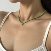 Choker ras du cou Leerella vert avec pendentif coeur - Collier Perles Boho - Colliers - Choker uni perles - Saint Valentin - Fête des mères - Cadeaux.