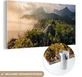 MuchoWow® Glasschilderij 40x20 cm - Schilderij acrylglas - Berg in de mist - Foto op glas - Schilderijen