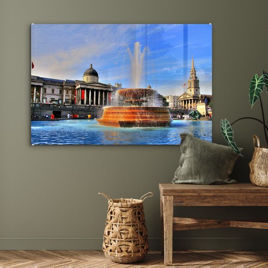 Ciel coloré sur Trafalgar Square en Angleterre Plexiglas 90x60 cm - Tirage photo sur Glas (décoration murale en plexiglas)