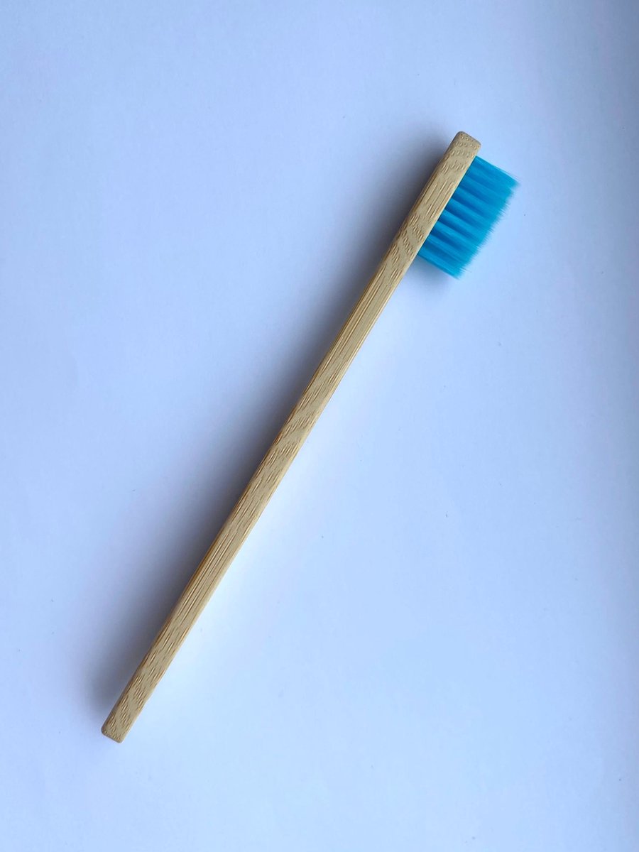 Bamboe tandenborstel voor kinderen - Licht Blauw - Gratis verzending - Tandenborstels - Bamboo - Duurzaam en milieuvriendelijk - Perfect voor dagelijks gebruik