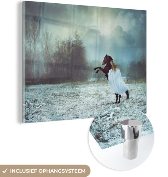 MuchoWow® Glasschilderij 160x120 cm - Schilderij acrylglas - Paarden - Vrouw - Sneeuw - Foto op glas - Schilderijen