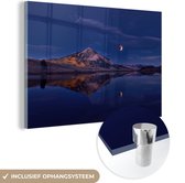MuchoWow® Glasschilderij 60x40 cm - Schilderij acrylglas - Berg - Maan - Water - Foto op glas - Schilderijen