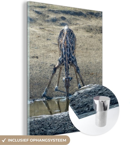 MuchoWow® Glasschilderij 60x80 cm - Schilderij acrylglas - Giraf - Dier - Water - Foto op glas - Schilderijen