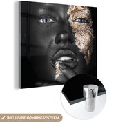 MuchoWow® Glasschilderij 50x50 cm - Schilderij acrylglas - Vrouw - Goud - Blauw - Zwart - Foto op glas - Schilderijen