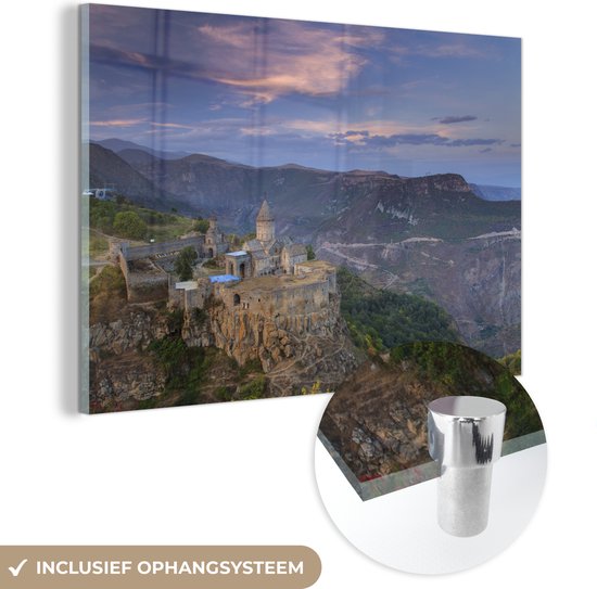 MuchoWow® Glasschilderij 150x100 cm - Schilderij acrylglas - Zonsopgang bij een klooster in Armenië - Foto op glas - Schilderijen