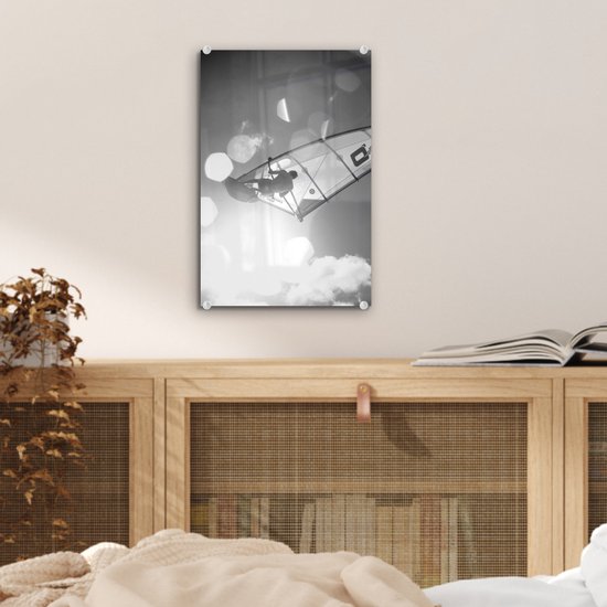 MuchoWow® Peinture sur verre 20x30 cm - Peinture sur verre acrylique - Une planche à voile fait un saut - noir et blanc - Photo sur verre - Peintures