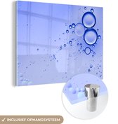 MuchoWow® Glasschilderij 160x120 cm - Schilderij acrylglas - Luchtbellen op paarse achtergrond - Foto op glas - Schilderijen