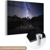 MuchoWow® Glasschilderij 90x60 cm - Schilderij acrylglas - Melkweg boven bergen - Foto op glas - Schilderijen
