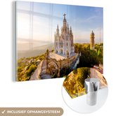 MuchoWow® Glasschilderij 120x80 cm - Schilderij acrylglas - Kerk - Licht - Barcelona - Foto op glas - Schilderijen