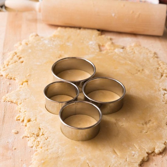 6 stuks ronde uitsteekvormpjes, roestvrij staal, rond, verschillende maten, uitsteekvormen ring, koekjes, uitsteekvormen voor scones, donuts, gebak, koekjes, cake, bakken, doe-het-zelf