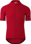Rood fietsshirt met AGU logo op borst en zwarte strepen op mouw.