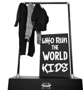 Tekst op muurbord voor in de kinderkamer- who run the world kids-kinderkamer tekstbord-60x40 cm