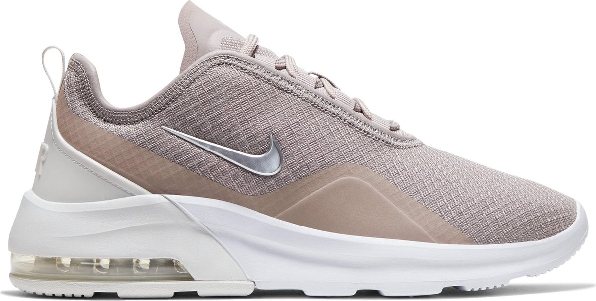 Nike Nike Air Max Motion 2 Dames Sneakers Pumice/Metallic -Platinum Tint Zilver