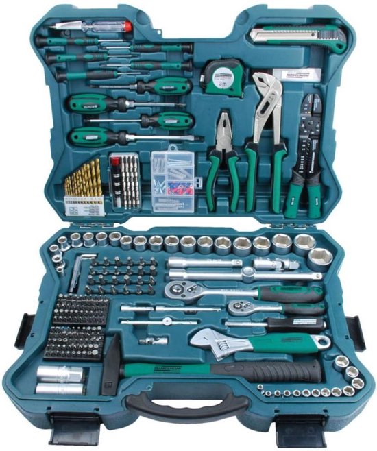 Open, petrolkleurige gereedschapskoffer met een breed assortiment gereedschap, waaronder schroevendraaiers, tangen, een hamer en vele doppen.