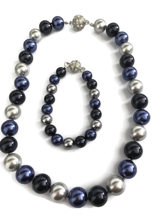 Petra's Sieradenwereld - Parelset blauw, zwart wit (armband en ketting) met magneetsluiting (14)
