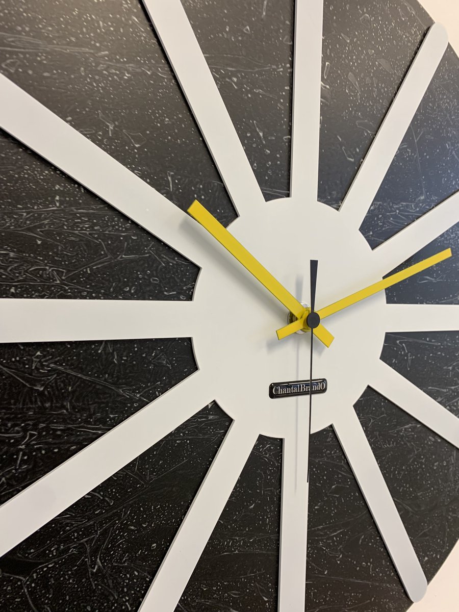 MOSA CLOCK Wandklok BLACK & WHITE STAR XL Modern Industrieel Design
