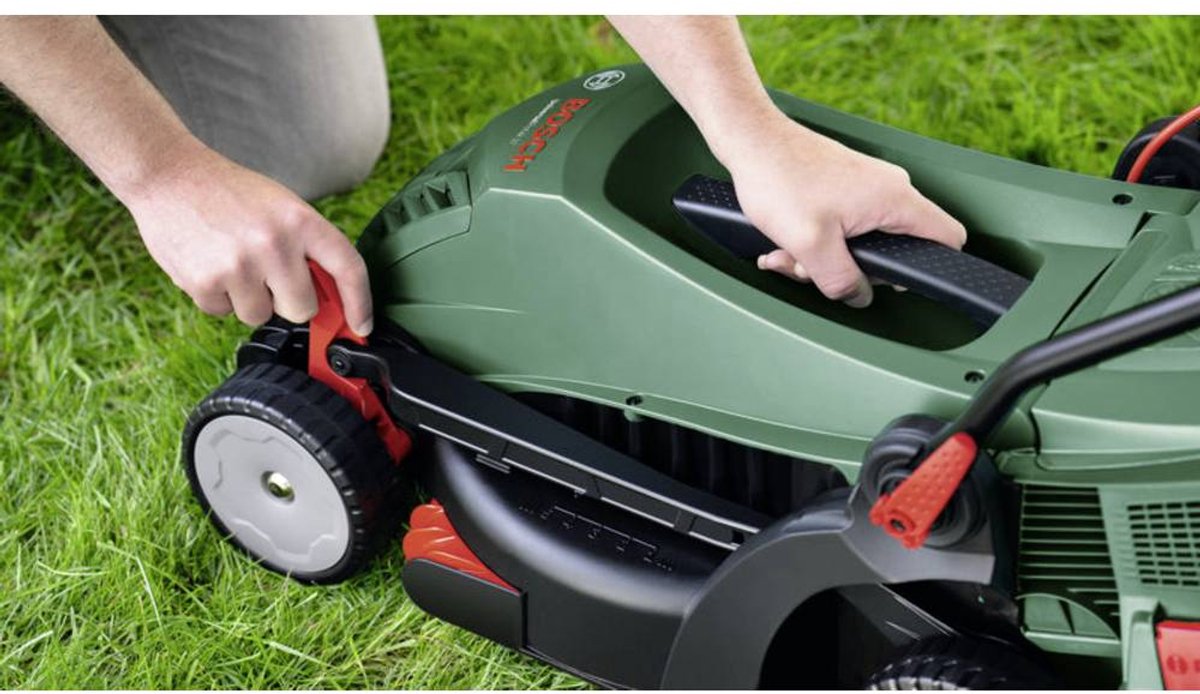 Afbeelding 3 van Bosch Home and Garden UniversalRotak 37-550 Grasmaaier Elektrisch 1400 W Snijbreedte max. 370 mm