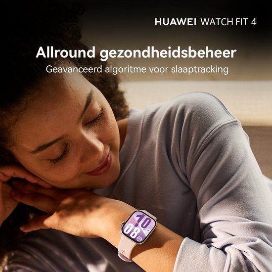 Vrouw met smartwatch om de pols, met Huawei Watch Fit 4-logo en tekst 'Allround gezondheidsbeheer'.