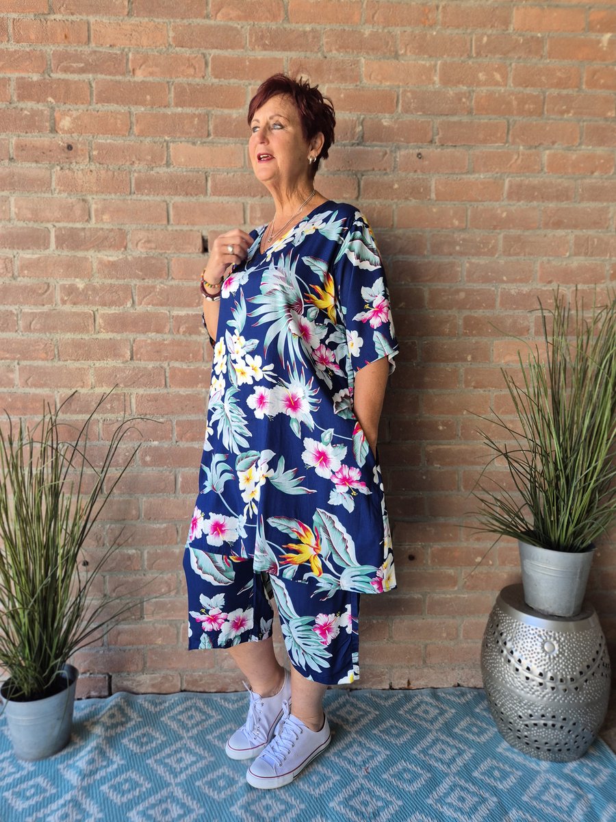 Bagoes broek 7/8 half wijd bloem