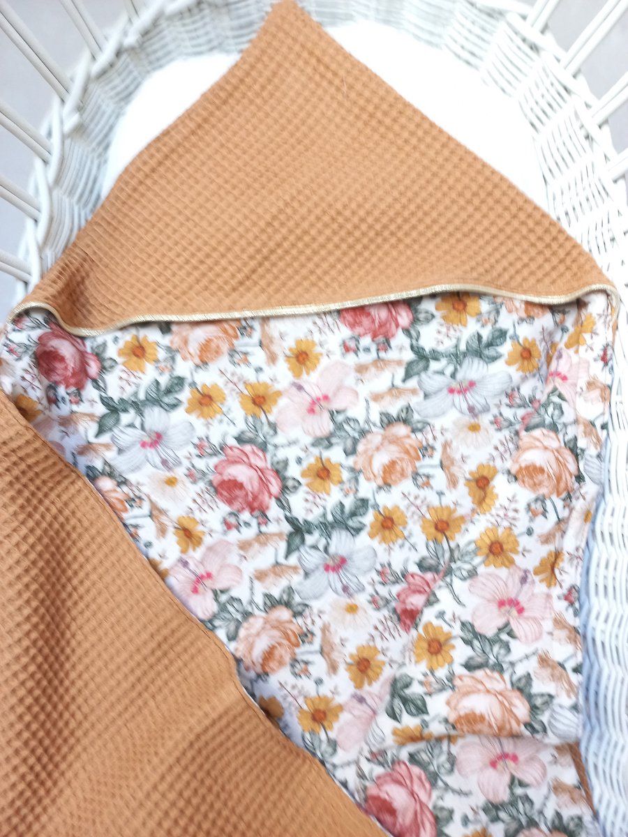 Oogappel Zomertuin Wafelstof en Cottonsoft Wikkeldeken Wikkeldoek Omslagdoek Baby Karamel 75x75 cm-Bruin-Multicolour