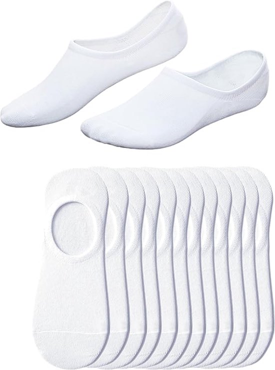 Twee witte onzichtbare sokken en een stapel van tien witte onzichtbare sokken.