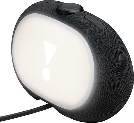 Zwarte JBL wekkerradio met een fel verlicht ovaal scherm dat een uitroepteken toont.