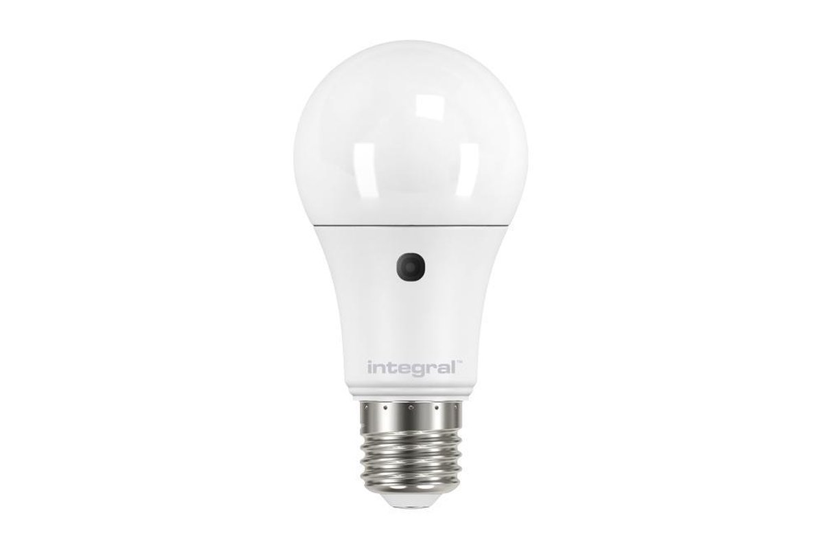 Integral Led lamp Dag en Nacht sensor E27 2700K Warm wit licht 9.5W