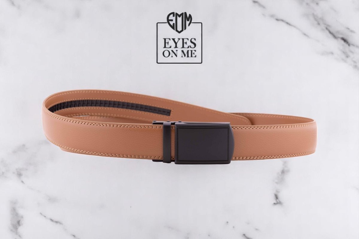 Lichtbruine lederen riem zonder gaatjes met automatische gesp voor heren ( Model L023 )
