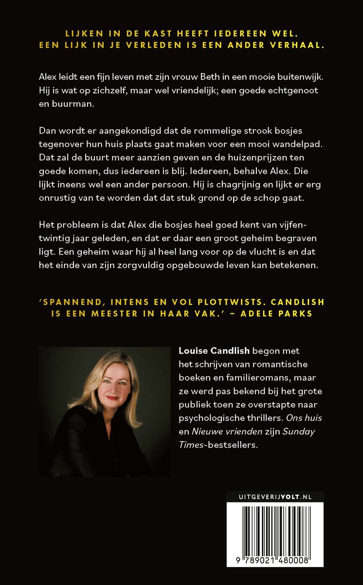 Louise Candlish staat op de foto, met blond haar en een glimlach, tegen een donkere achtergrond. Ze draagt een zwart jasje.