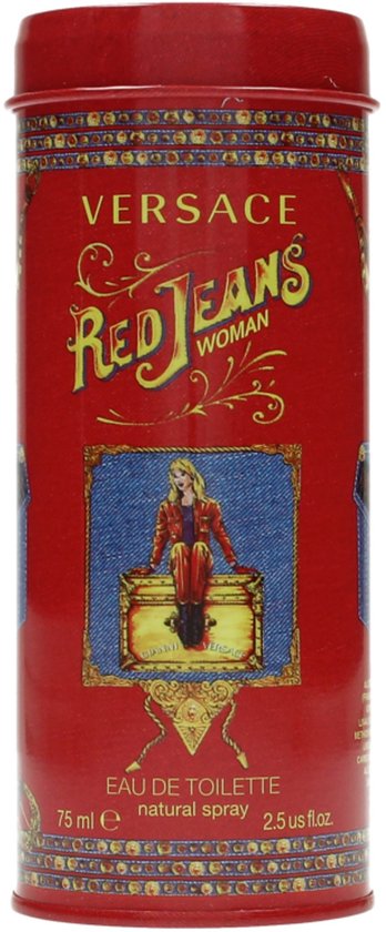 Rechthoekige rode metalen verpakking voor Versace Red Jeans Woman eau de toilette. Met afbeelding van een vrouw in spijkerjasje op een kist.