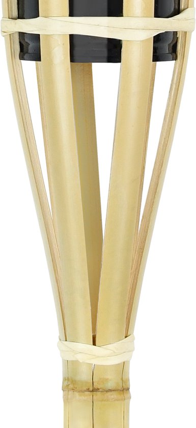 Detail van de onderkant van een bamboe tuinfakkel met gebogen bamboestokken en beige banden.