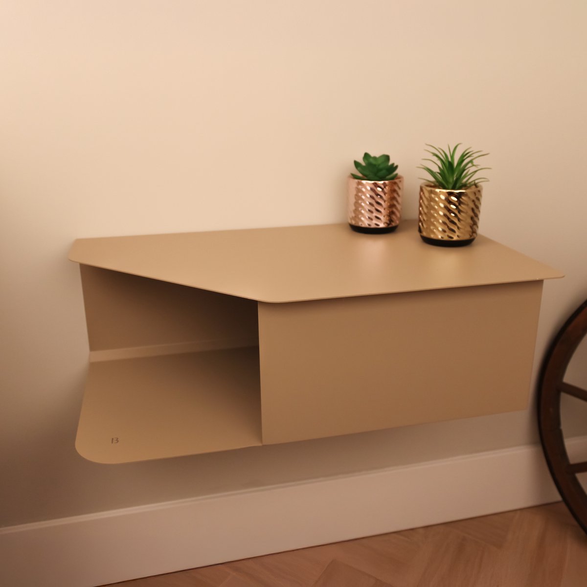 By Bresi - Nachtkastje Riva- Rechts Beige - Minimalistisch design - Nachtkastjes - Nachtkastje modern