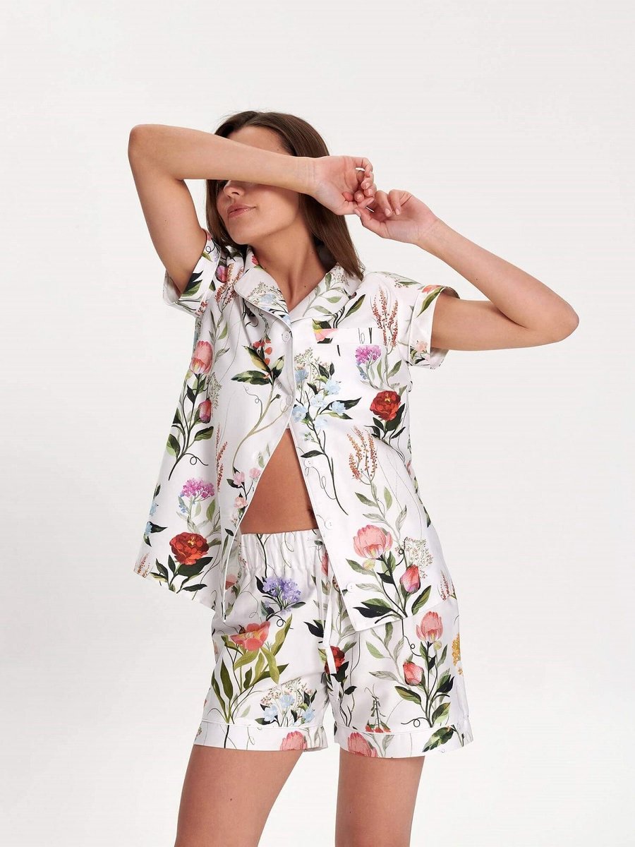 Coemi Tuinbloemen pyjama set dames–klassiek shirt& korte broek–handgeschilderde bloemen–100% Katoensatijn–wit–