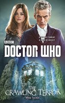 Doctor Who: The Crawling Terror - Peter Capaldi en Jenna Coleman staan achter de TARDIS, een spin en webben op de voorgrond.