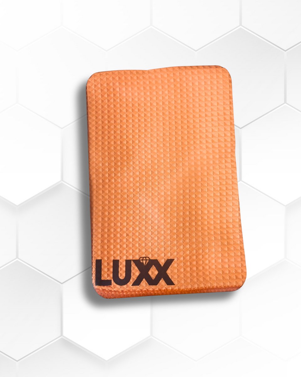LUXX - GlassPro - Geavanceerde Glasbehandeling voor Verbeterde Zichtbaarheid & Superhydrofobe Bescherming.