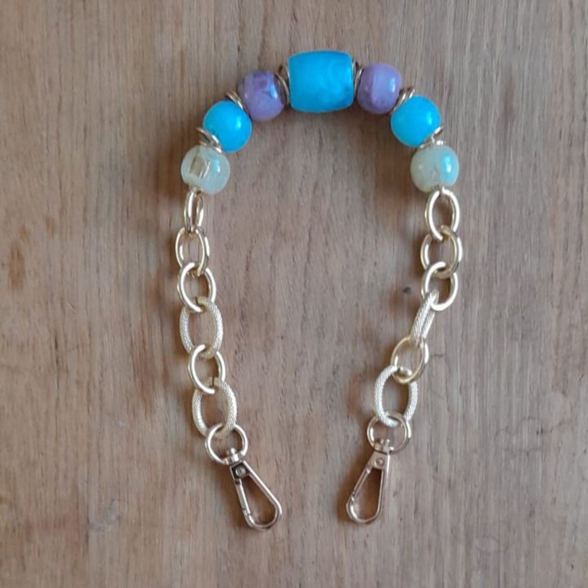 Tashengsel met Kralen van Acryl - Lichtblauw/Lila/Ecru - 43cm lang - handtas - Tasketting - Naaien - Haken - Breien - Macrame - Clutch